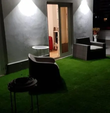 Attic - Poggiofranco With Private Parking Διαμέρισμα *